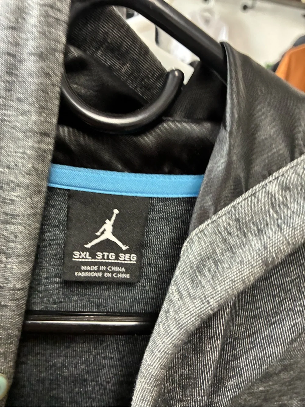 Men’s Jordan Sportswear Training Hoodie Used Sz 3XL Grey & BLK Pre Owned